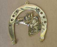 Bronze horseshoe & horse head Α'.