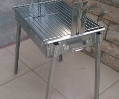 Ψησταριά γαλβανιζέ φορητή.